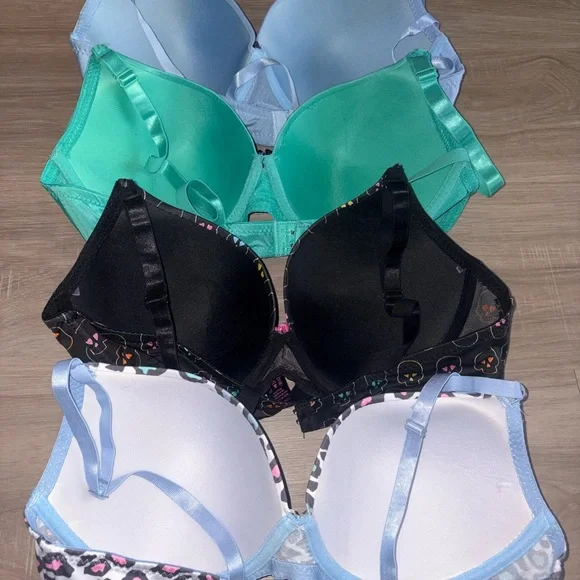 40DD 4 Pack Bras - Picture 2 of 2